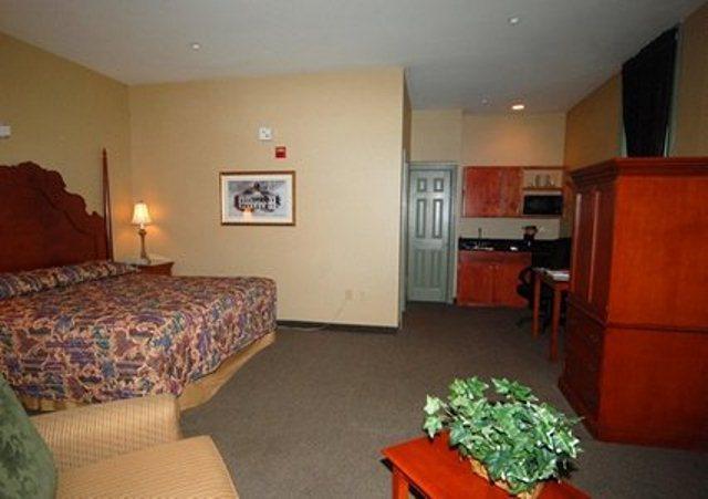 The Governor Dinwiddie Hotel Portsmouth Room photo